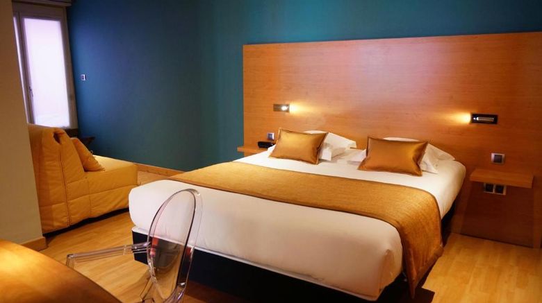 <b>Inter Hotel de Bourgogne Room</b>. Images powered by <a href="https://iceportal.shijigroup.com/" title="IcePortal" target="_blank">IcePortal</a>.