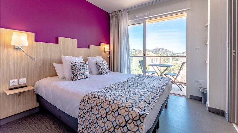 <b>Sure Hotel by Best Western Saint-Raphael Room</b>. Images powered by <a href="https://iceportal.shijigroup.com/" title="IcePortal" target="_blank">IcePortal</a>.
