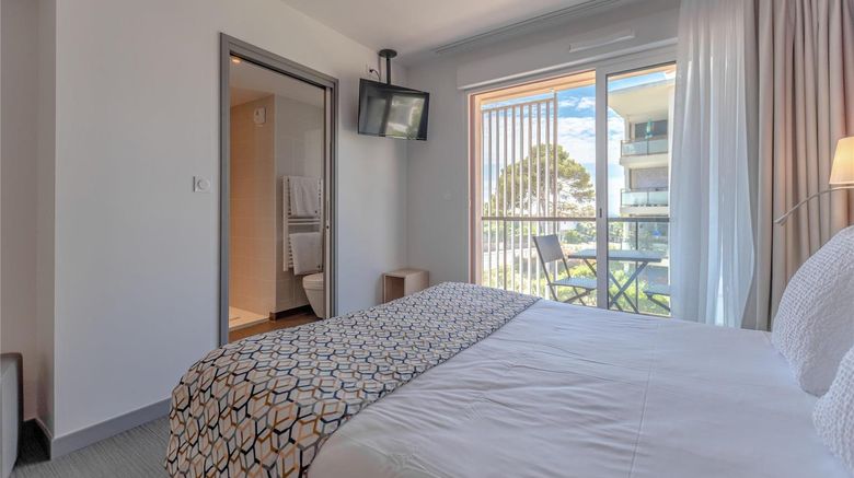 <b>Sure Hotel by Best Western Saint-Raphael Room</b>. Images powered by <a href="https://iceportal.shijigroup.com/" title="IcePortal" target="_blank">IcePortal</a>.