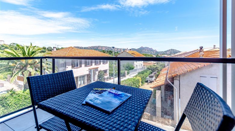 <b>Sure Hotel by Best Western Saint-Raphael Room</b>. Images powered by <a href="https://iceportal.shijigroup.com/" title="IcePortal" target="_blank">IcePortal</a>.