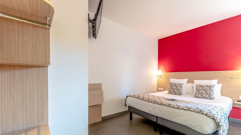 <b>Sure Hotel by Best Western Saint-Raphael Room</b>. Images powered by <a href="https://iceportal.shijigroup.com/" title="IcePortal" target="_blank">IcePortal</a>.