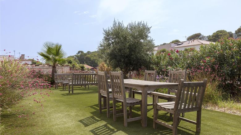 <b>Sure Hotel by Best Western Saint-Raphael Exterior</b>. Images powered by <a href="https://iceportal.shijigroup.com/" title="IcePortal" target="_blank">IcePortal</a>.