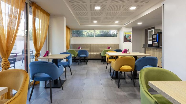 <b>Sure Hotel by Best Western Saint-Raphael Restaurant</b>. Images powered by <a href="https://iceportal.shijigroup.com/" title="IcePortal" target="_blank">IcePortal</a>.