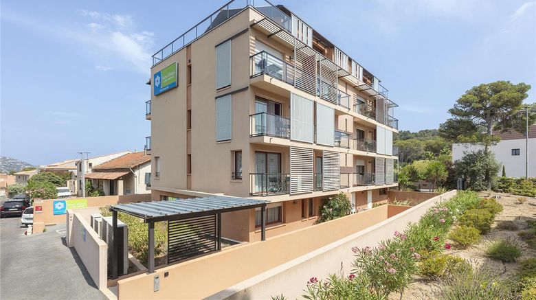 <b>Sure Hotel by Best Western Saint-Raphael Exterior</b>. Images powered by <a href="https://iceportal.shijigroup.com/" title="IcePortal" target="_blank">IcePortal</a>.