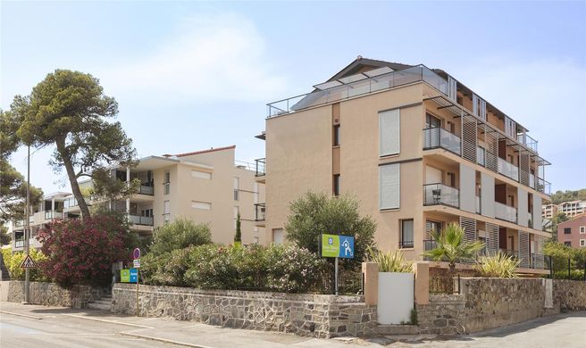 Sure Hotel by Best Western Saint-Raphael Exterior