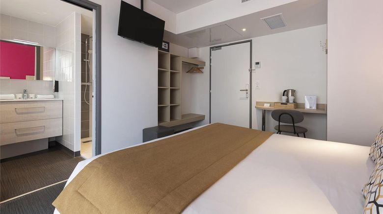 <b>Sure Hotel by Best Western Saint-Raphael Room</b>. Images powered by <a href="https://iceportal.shijigroup.com/" title="IcePortal" target="_blank">IcePortal</a>.