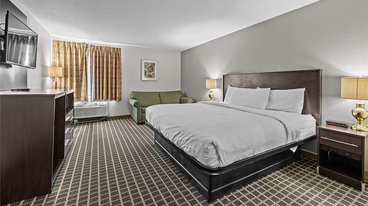 Ramada by Wyndham Stevens Point Room