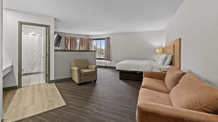 Ramada by Wyndham Stevens Point Room