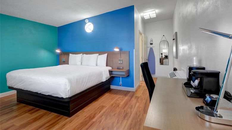 <b>Signature Inn Medford Downtown Room</b>. Images powered by <a href="https://iceportal.shijigroup.com/" title="IcePortal" target="_blank">IcePortal</a>.