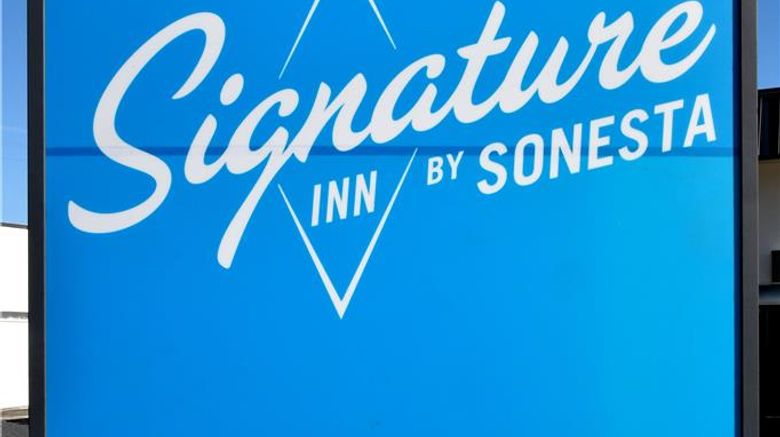 <b>Signature Inn Medford Downtown Exterior</b>. Images powered by <a href="https://iceportal.shijigroup.com/" title="IcePortal" target="_blank">IcePortal</a>.