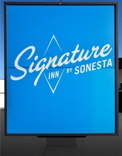 Signature Inn Medford Downtown