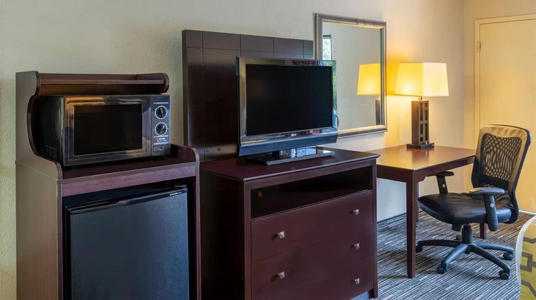 <b>Park Inn Columbus State University Area Suite</b>. Images powered by <a href="https://iceportal.shijigroup.com/" title="IcePortal" target="_blank">IcePortal</a>.