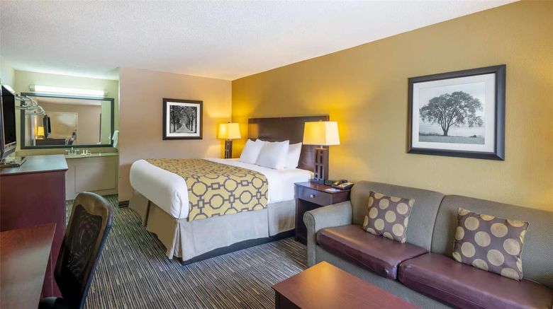 <b>Park Inn Columbus State University Area Suite</b>. Images powered by <a href="https://iceportal.shijigroup.com/" title="IcePortal" target="_blank">IcePortal</a>.