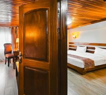 Eastland Hotel Room