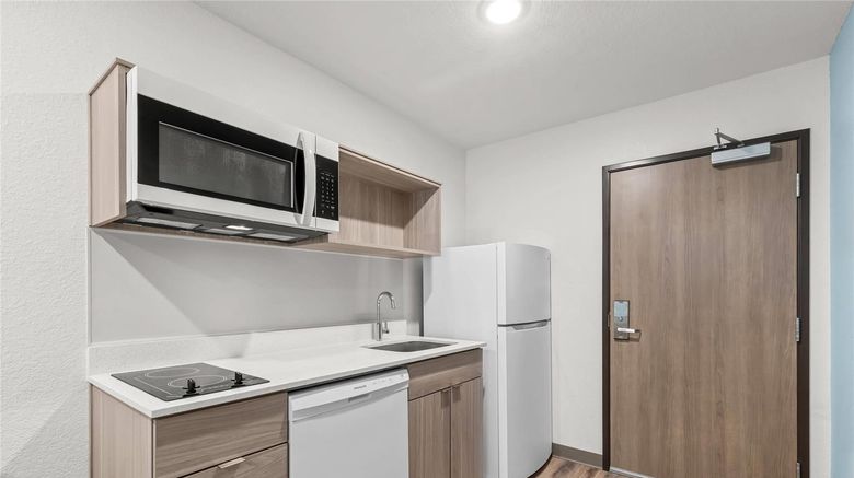 <b>WoodSpring Suites Atlanta Canton Suite</b>. Images powered by <a href="https://iceportal.shijigroup.com/" title="IcePortal" target="_blank">IcePortal</a>.