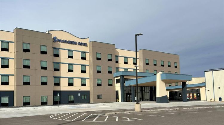 Sugar Creek Inn & Suites Exterior