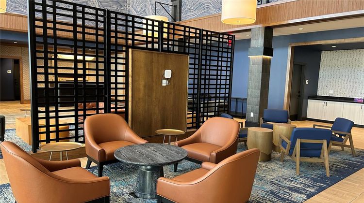 Sugar Creek Inn & Suites Lobby
