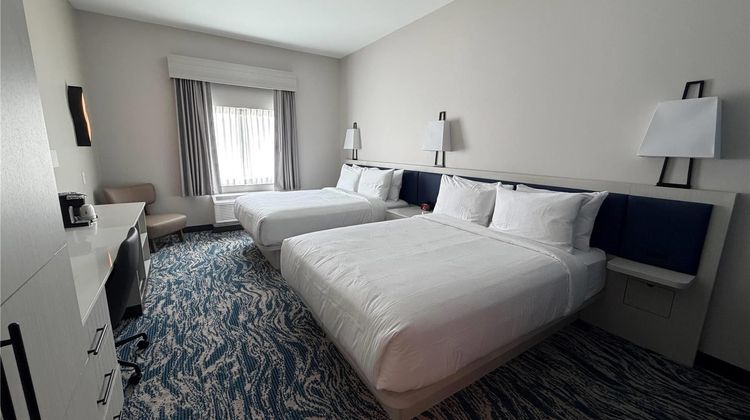 Sugar Creek Inn & Suites Room