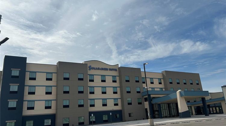 Sugar Creek Inn & Suites Exterior