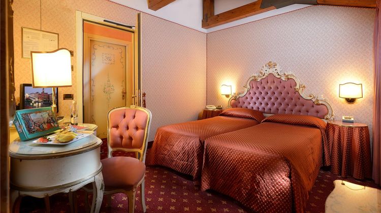 Hotel Rialto Room