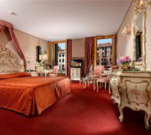 Hotel Rialto Room