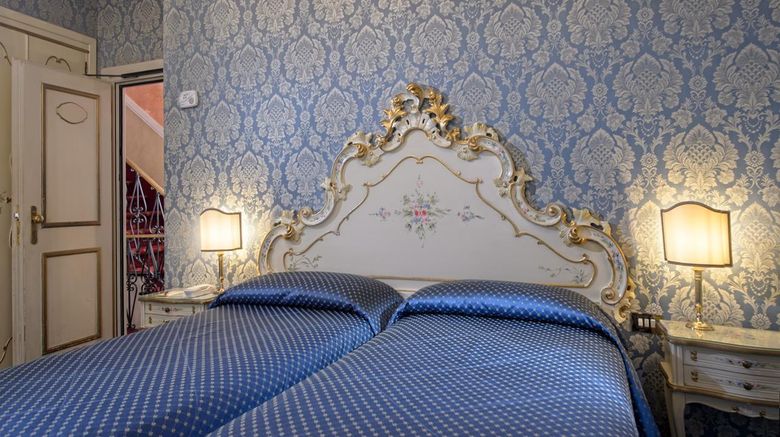 <b>Hotel Rialto Room</b>. Images powered by <a href="https://iceportal.shijigroup.com/" title="IcePortal" target="_blank">IcePortal</a>.