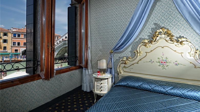 <b>Hotel Rialto Room</b>. Images powered by <a href="https://iceportal.shijigroup.com/" title="IcePortal" target="_blank">IcePortal</a>.