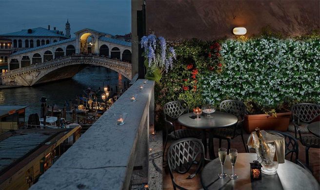 Hotel Rialto Exterior
