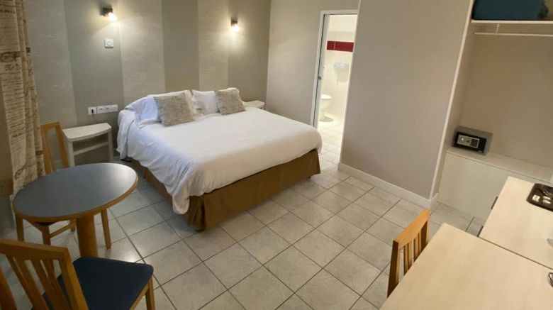 <b>Motel Les Bleuets Room</b>. Images powered by <a href="https://iceportal.shijigroup.com/" title="IcePortal" target="_blank">IcePortal</a>.