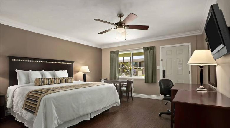 <b>Quality Inn & Suites Santa Maria Room</b>. Images powered by <a href="https://iceportal.shijigroup.com/" title="IcePortal" target="_blank">IcePortal</a>.