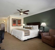 Quality Inn & Suites Santa Maria Room