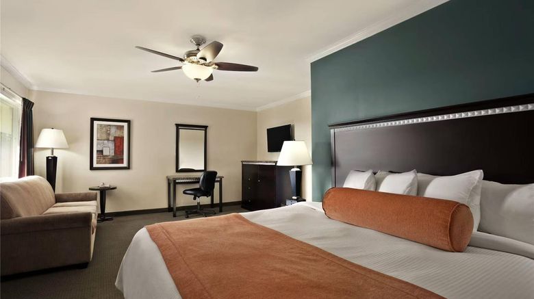 <b>Quality Inn & Suites Santa Maria Suite</b>. Images powered by <a href="https://iceportal.shijigroup.com/" title="IcePortal" target="_blank">IcePortal</a>.