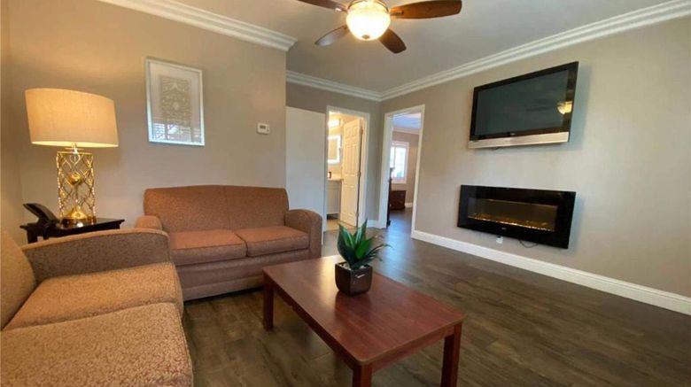 <b>Quality Inn & Suites Santa Maria Suite</b>. Images powered by <a href="https://iceportal.shijigroup.com/" title="IcePortal" target="_blank">IcePortal</a>.