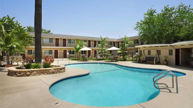 <b>Quality Inn & Suites Santa Maria Pool</b>. Images powered by <a href="https://iceportal.shijigroup.com/" title="IcePortal" target="_blank">IcePortal</a>.