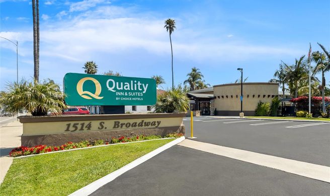 Quality Inn & Suites Santa Maria Exterior