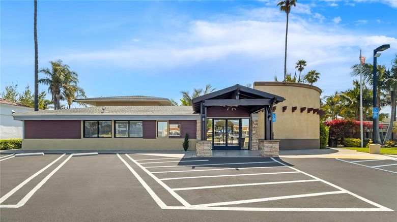 <b>Quality Inn & Suites Santa Maria Exterior</b>. Images powered by <a href="https://iceportal.shijigroup.com/" title="IcePortal" target="_blank">IcePortal</a>.