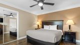 <b>Quality Inn & Suites Santa Maria Suite</b>. Images powered by <a href="https://iceportal.shijigroup.com/" title="IcePortal" target="_blank">IcePortal</a>.