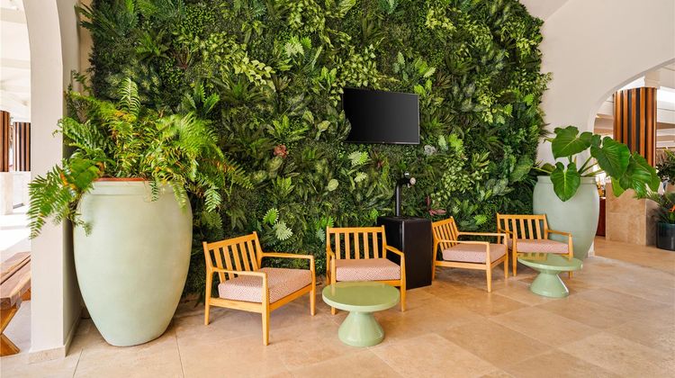 Livingstone Jan Thiel Resort Lobby