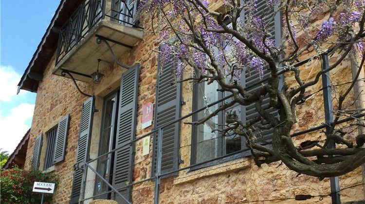 Le Savigny Logis Hotel Exterior