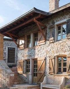 Le Savigny Logis Hotel