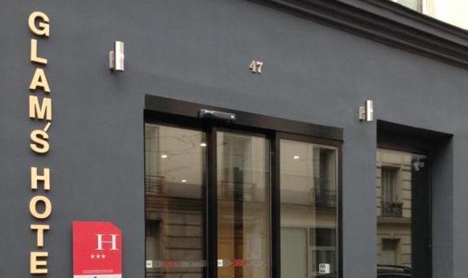 Glam's Hotel Exterior
