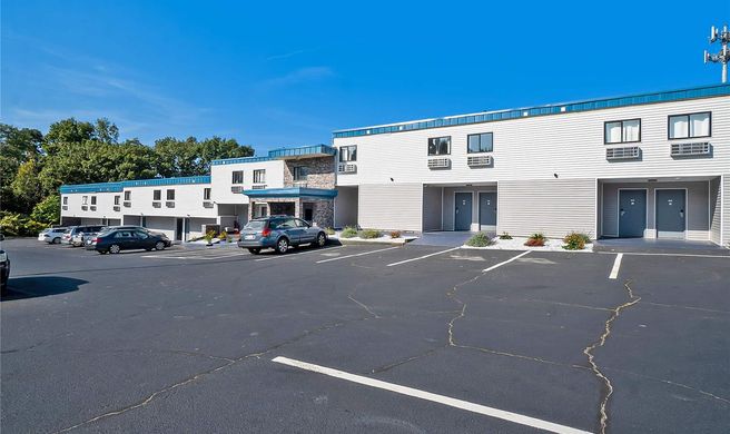 Days Inn by Wyndham Moosic Exterior