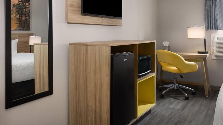 <b>Days Inn by Wyndham Moosic Room</b>. Images powered by <a href="https://iceportal.shijigroup.com/" title="IcePortal" target="_blank">IcePortal</a>.