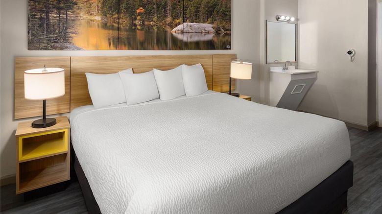 <b>Days Inn by Wyndham Moosic Room</b>. Images powered by <a href="https://iceportal.shijigroup.com/" title="IcePortal" target="_blank">IcePortal</a>.