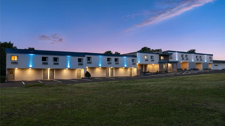 Days Inn by Wyndham Moosic Exterior