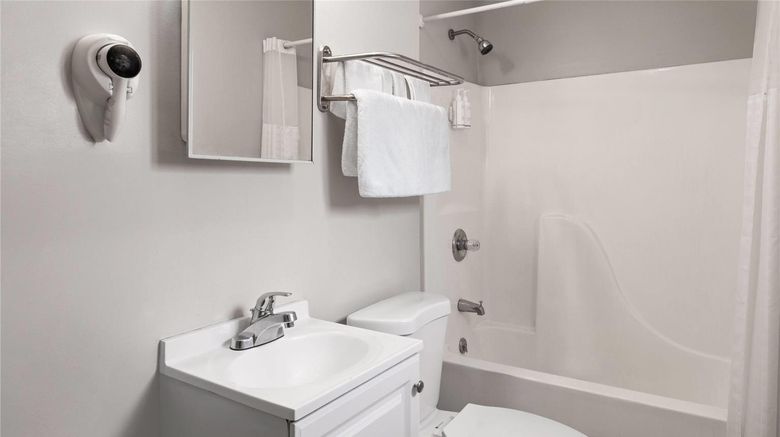 <b>Days Inn by Wyndham Moosic Room</b>. Images powered by <a href="https://iceportal.shijigroup.com/" title="IcePortal" target="_blank">IcePortal</a>.