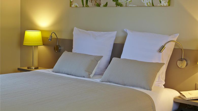 <b>Les Herbes Folles Room</b>. Images powered by <a href="https://iceportal.shijigroup.com/" title="IcePortal" target="_blank">IcePortal</a>.