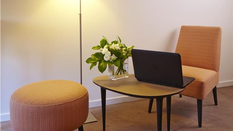 <b>Les Herbes Folles Room</b>. Images powered by <a href="https://iceportal.shijigroup.com/" title="IcePortal" target="_blank">IcePortal</a>.