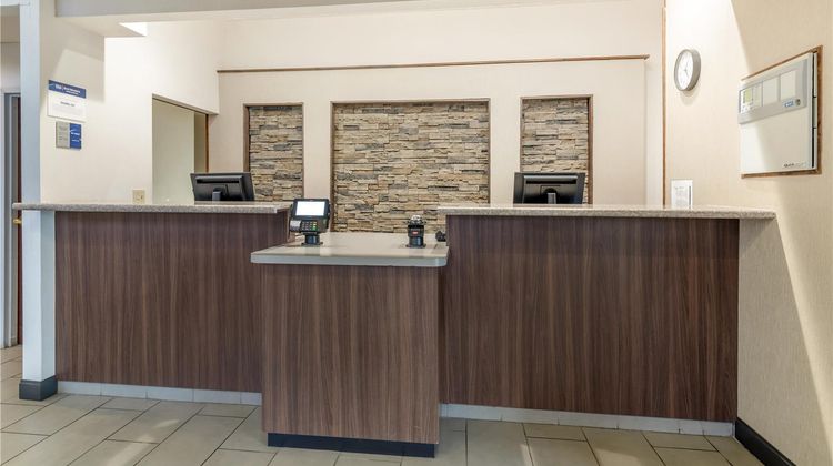 Syracuse Grand Lobby