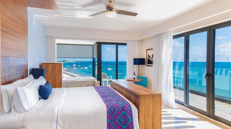 <b>Sensira Resort & Spa Suite</b>. Images powered by <a href="https://iceportal.shijigroup.com/" title="IcePortal" target="_blank">IcePortal</a>.